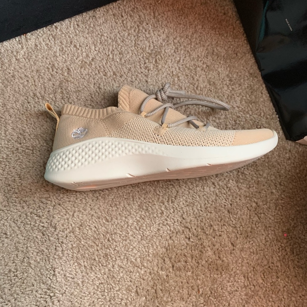 Timberland Sneakers size 9.5 Brand new